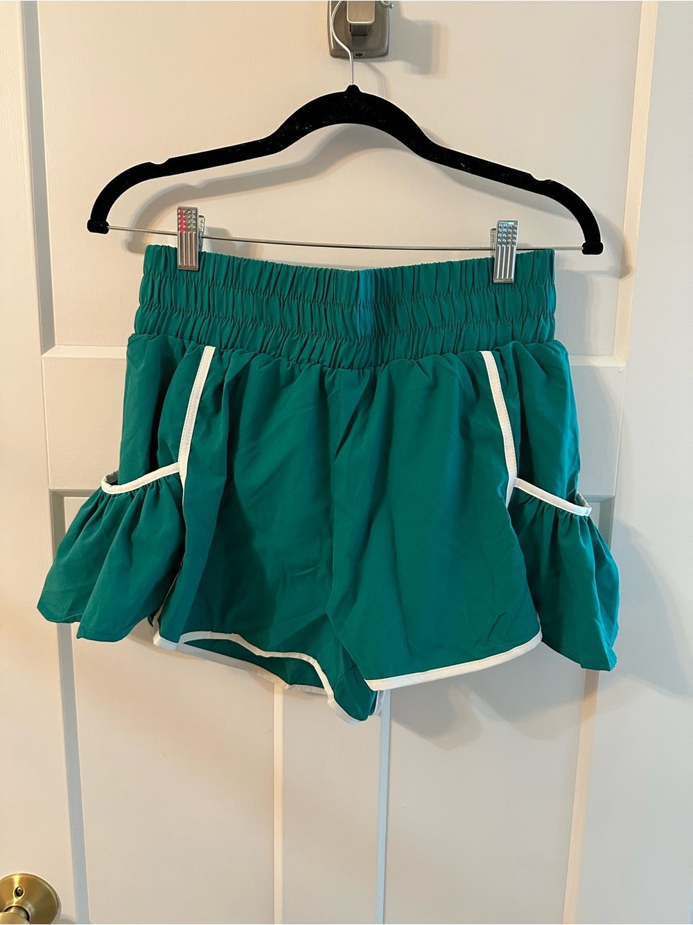 Green Ruffle Hem Women's Shorts - Elastic Waist brand new with tags